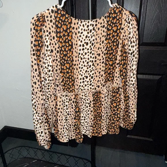 ANDREE BY UNIT - Beige and Orange Printed Peplum Blouse - Picture 4 of 6